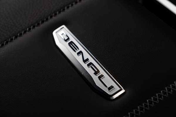 2025 GMC Yukon Denali T1