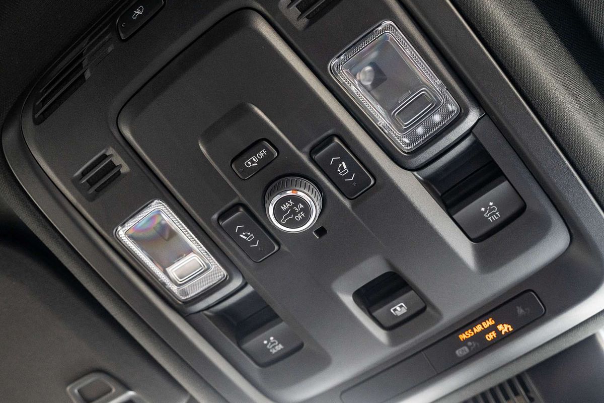 2025 GMC Yukon Denali T1