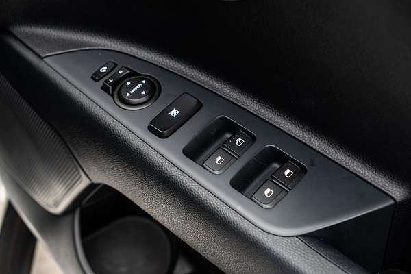 2024 Kia Stonic Sport YB