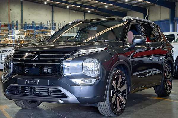 2025 Mitsubishi Outlander Exceed Tourer ZM