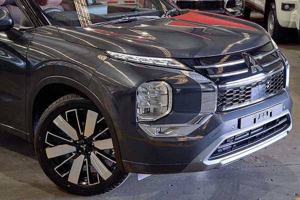 2025 Mitsubishi Outlander Exceed Tourer ZM