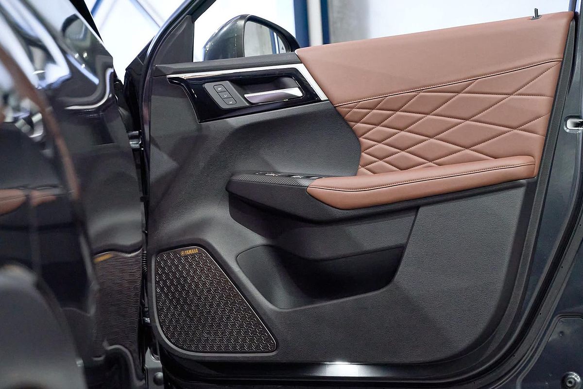 2025 Mitsubishi Outlander Exceed Tourer ZM