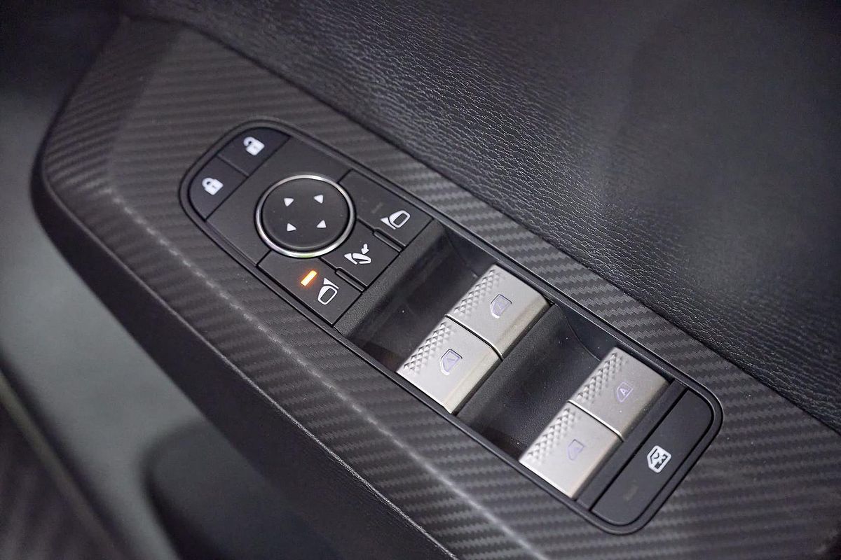 2025 Mitsubishi Outlander Exceed Tourer ZM