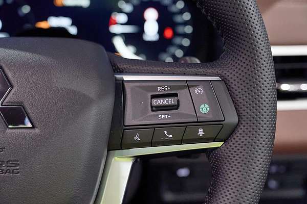 2025 Mitsubishi Outlander Exceed Tourer ZM