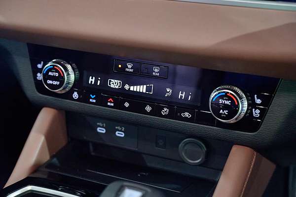 2025 Mitsubishi Outlander Exceed Tourer ZM