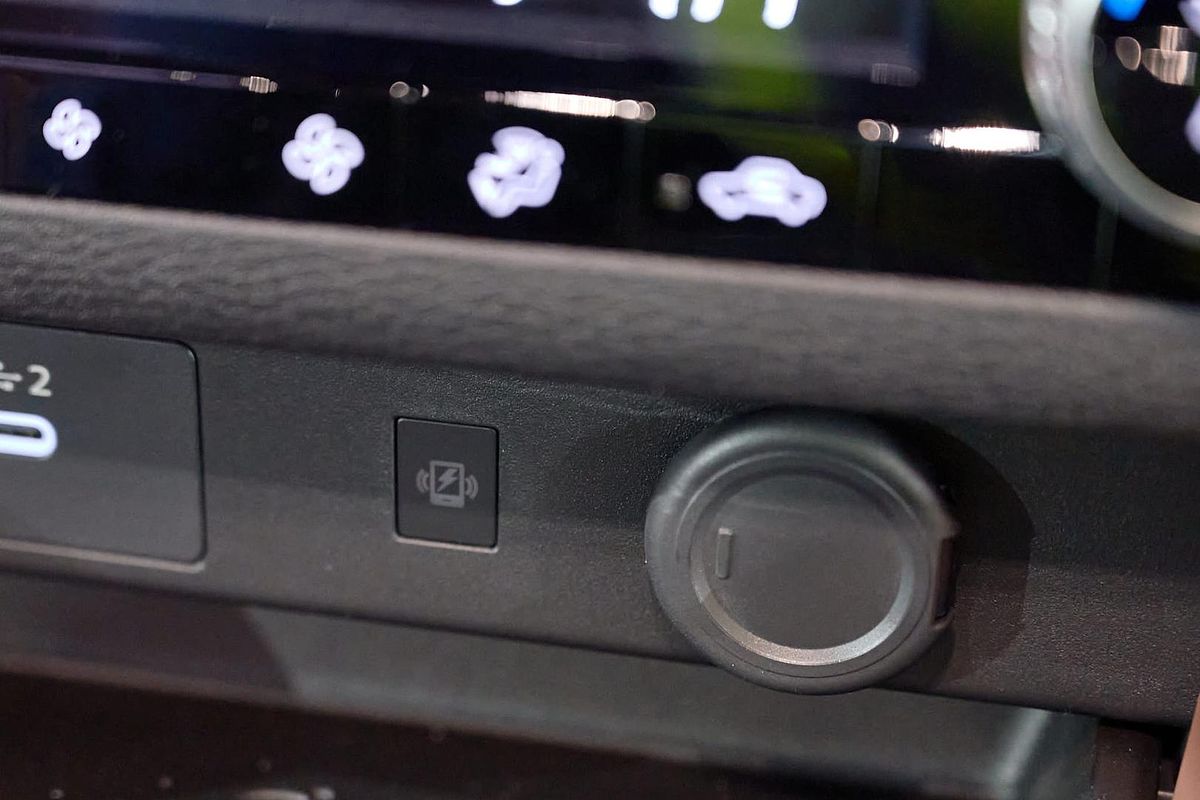 2025 Mitsubishi Outlander Exceed Tourer ZM