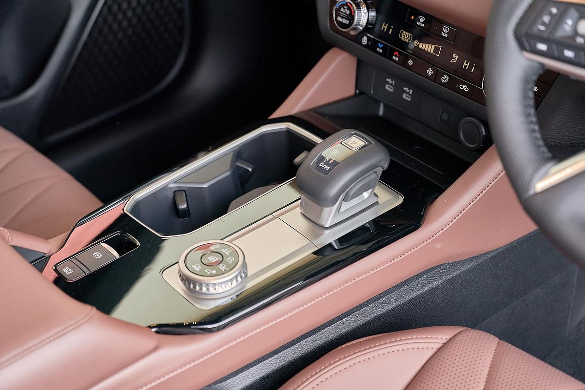 2025 Mitsubishi Outlander Exceed Tourer ZM