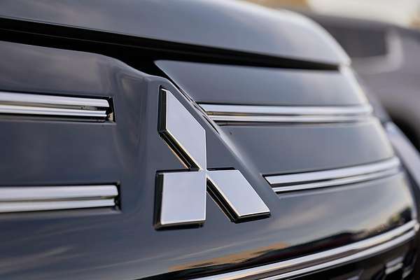 2025 Mitsubishi Outlander Exceed Tourer ZM