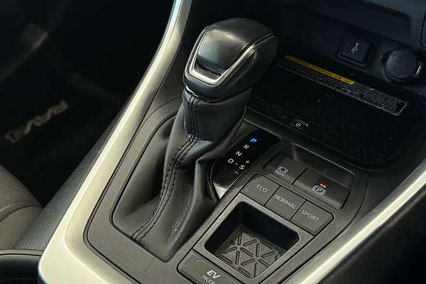 2021 Toyota RAV4 GXL AXAH52R