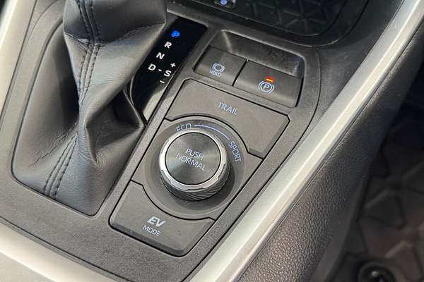 2021 Toyota RAV4 GXL AXAH54R