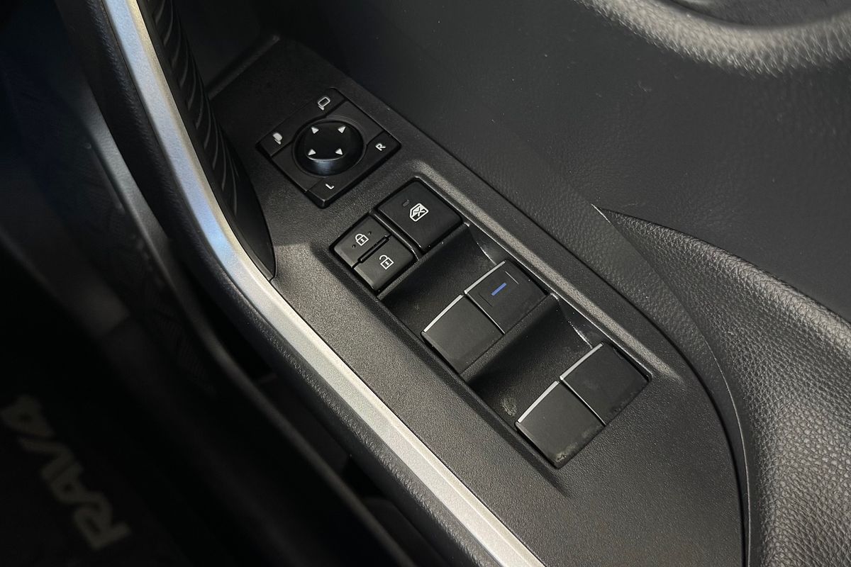 2021 Toyota RAV4 GXL AXAH54R