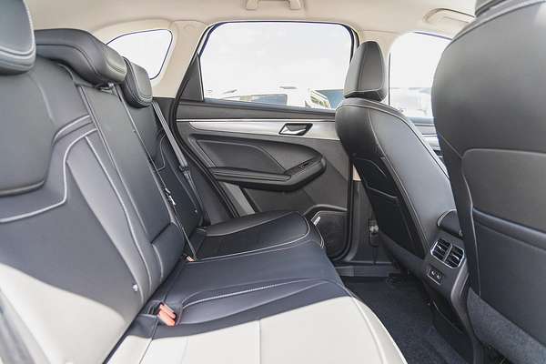 2025 GWM Haval Jolion Lux Hybrid A02