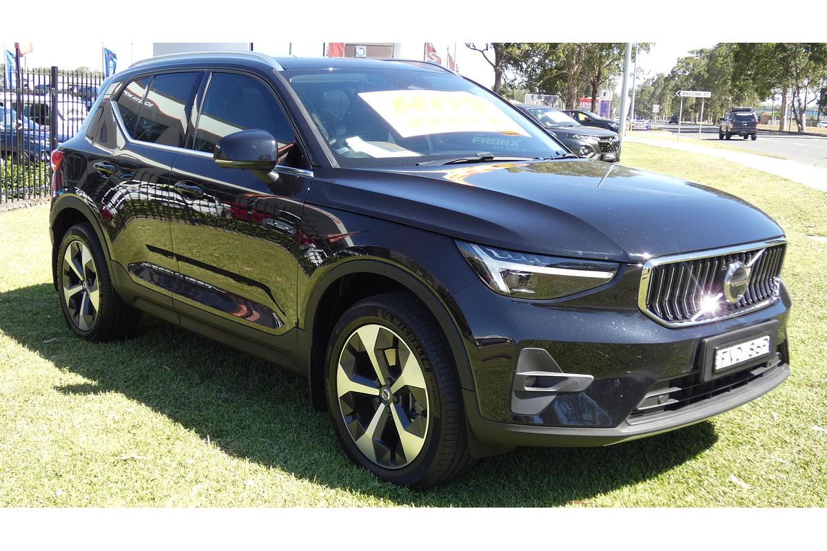 2024 Volvo XC40 Plus B4