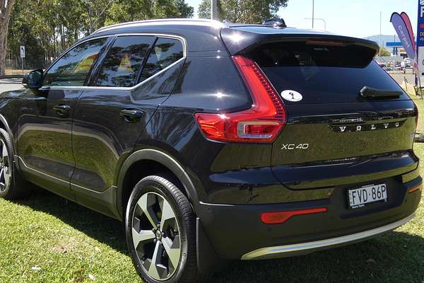 2024 Volvo XC40 Plus B4