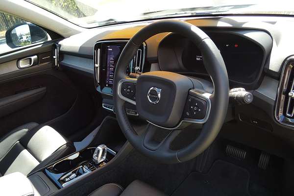 2024 Volvo XC40 Plus B4