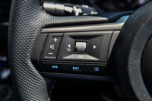 2025 Mitsubishi Triton GSR MV 4X4