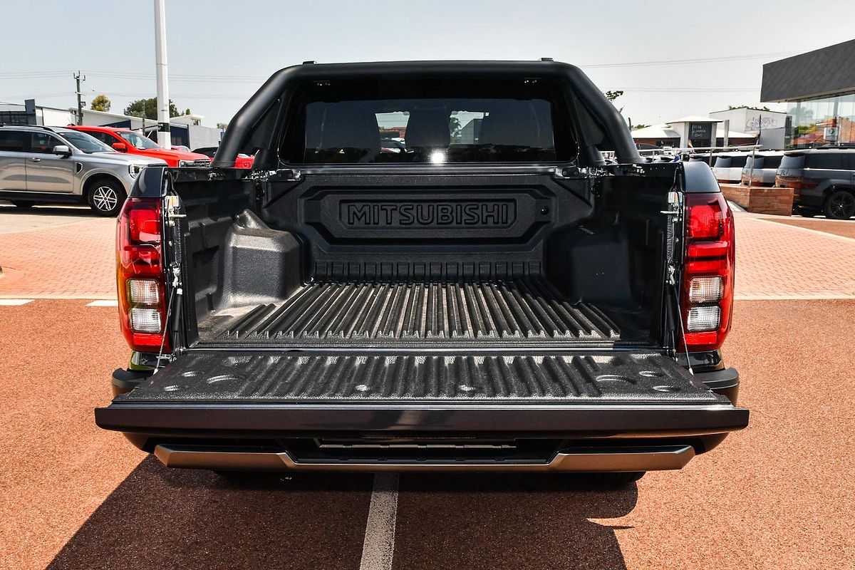 2025 Mitsubishi Triton GSR MV 4X4