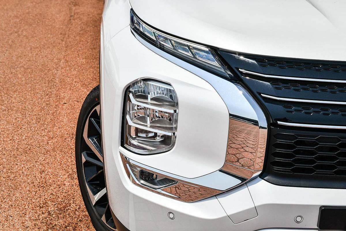 2025 Mitsubishi Outlander PHEV Aspire ZM