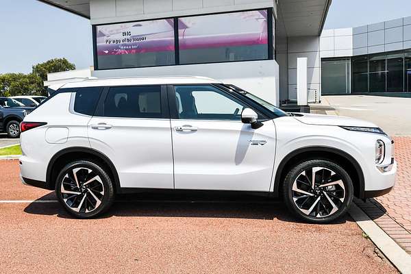 2025 Mitsubishi Outlander PHEV Aspire ZM