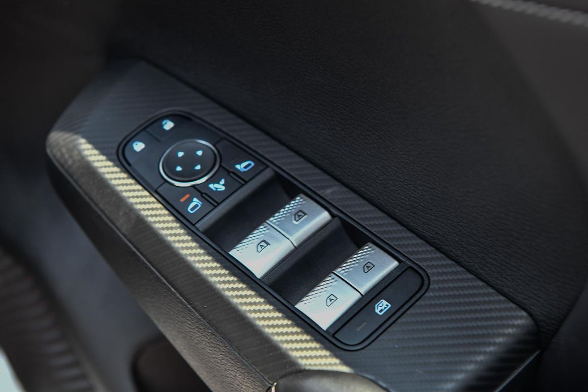 2025 Mitsubishi Outlander PHEV Aspire ZM