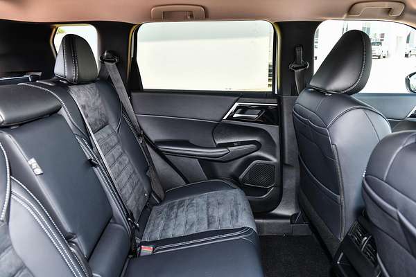 2025 Mitsubishi Outlander PHEV Aspire ZM