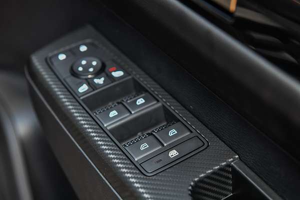 2025 Mitsubishi Triton GSR MV 4X4