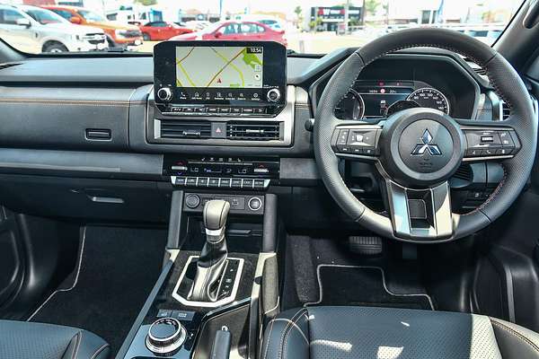 2025 Mitsubishi Triton GSR MV 4X4