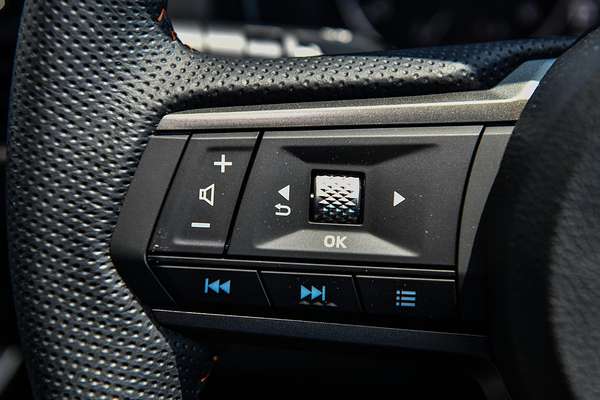 2025 Mitsubishi Triton GSR MV 4X4