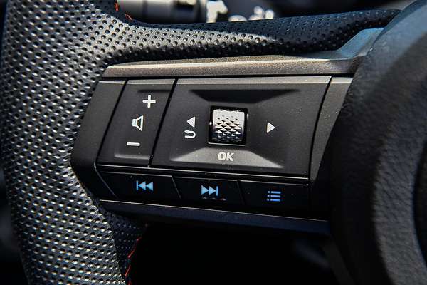 2025 Mitsubishi Triton GSR MV 4X4