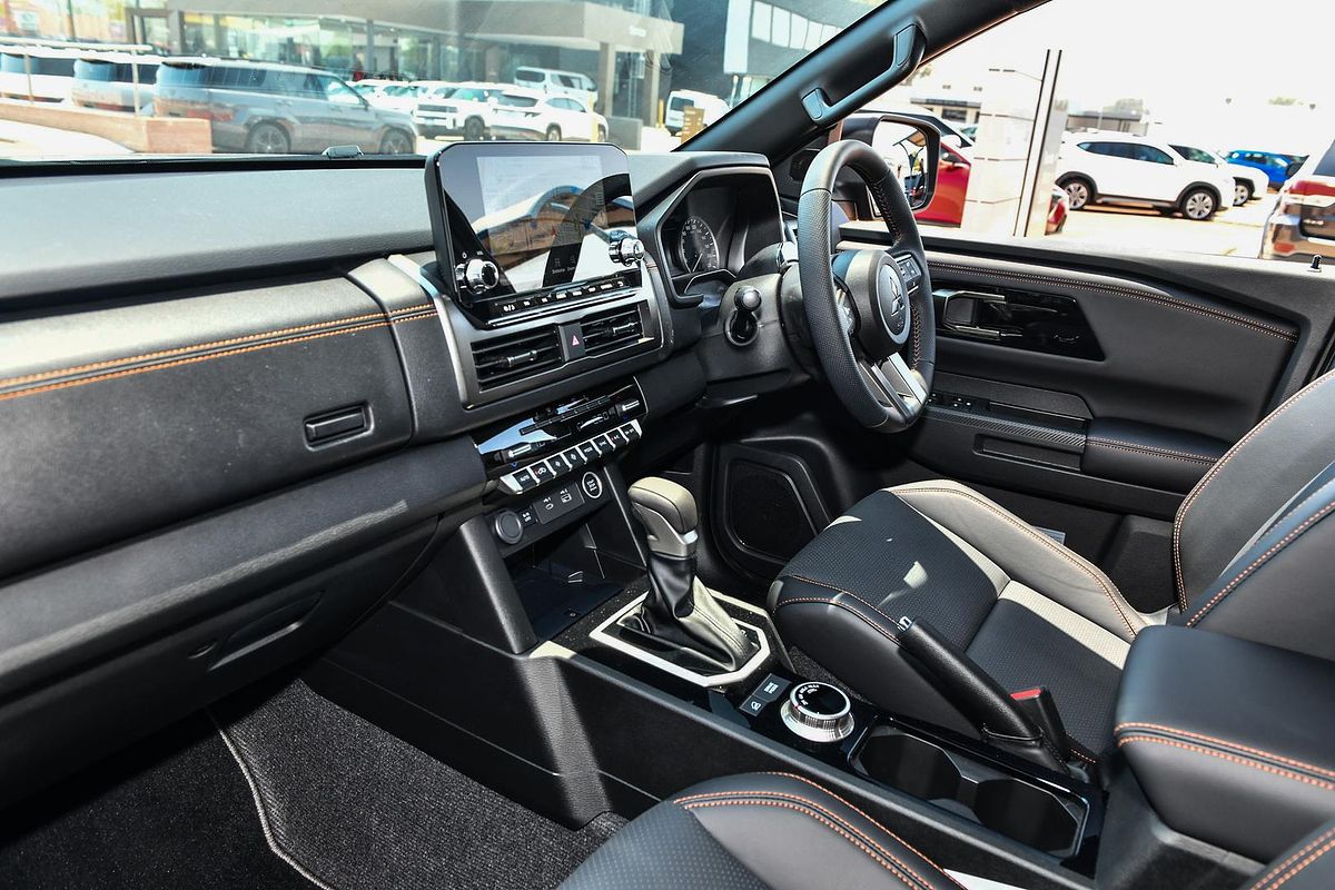 2025 Mitsubishi Triton GSR MV 4X4