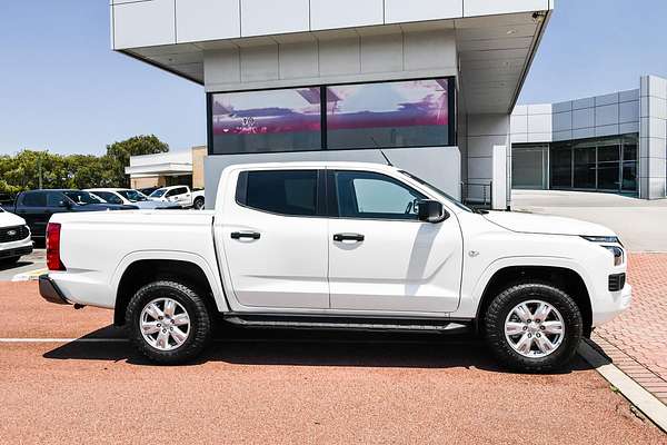 2025 Mitsubishi Triton GLX+ MV 4X4