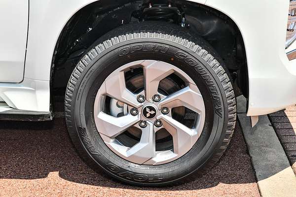 2025 Mitsubishi Pajero Sport GLX QG