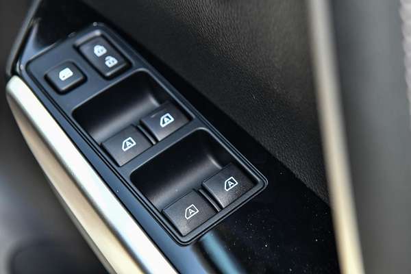 2025 Mitsubishi Pajero Sport GLX QG