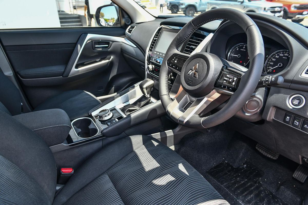 2025 Mitsubishi Pajero Sport GLX QG