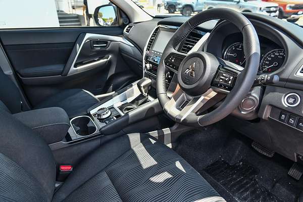 2025 Mitsubishi Pajero Sport GLX QG