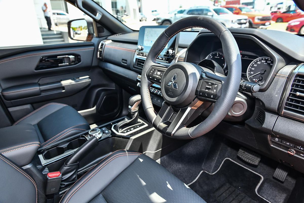 2025 Mitsubishi Triton GSR MV 4X4