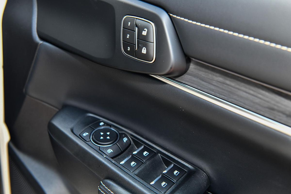 2025 Ford Everest Platinum 3.0L