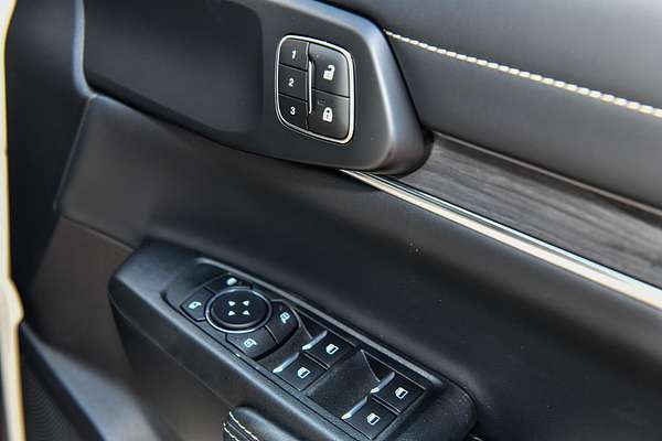 2025 Ford Everest Platinum 3.0L