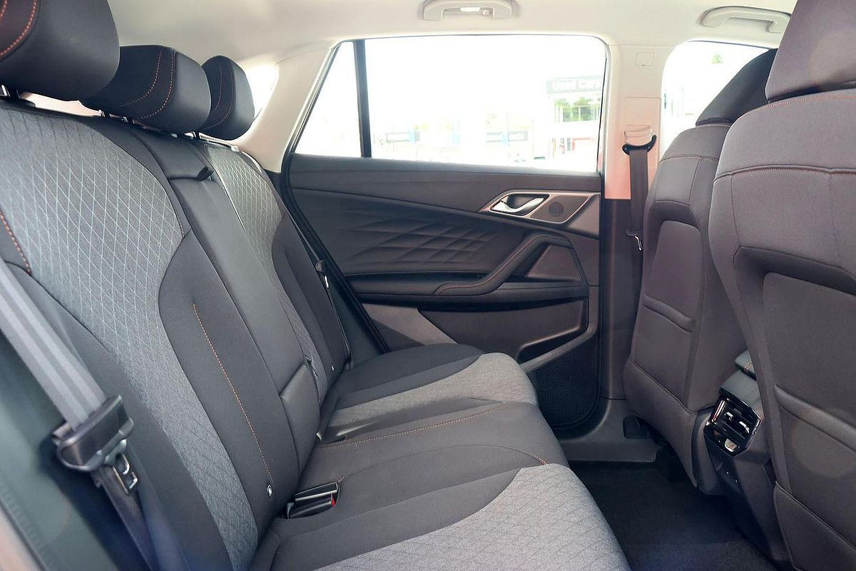 2025 MG HS Hybrid+ Excite AS33H