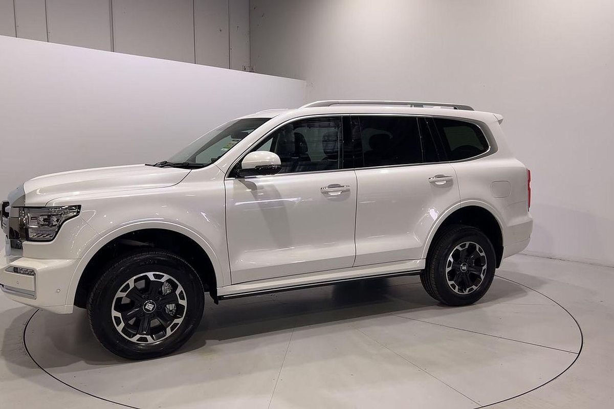 2025 GWM Tank 500 Ultra Hi4-T PHEV P03