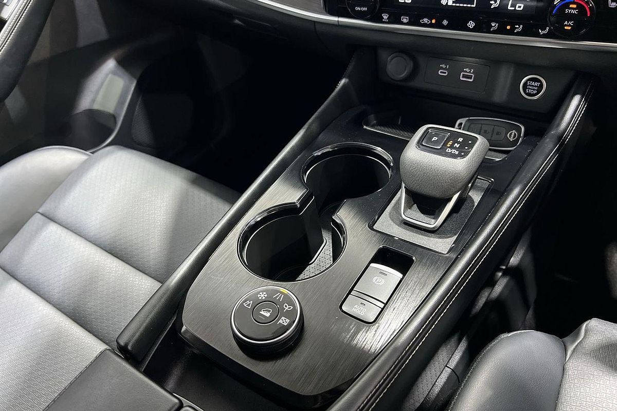 2023 Nissan X-TRAIL ST-L T33