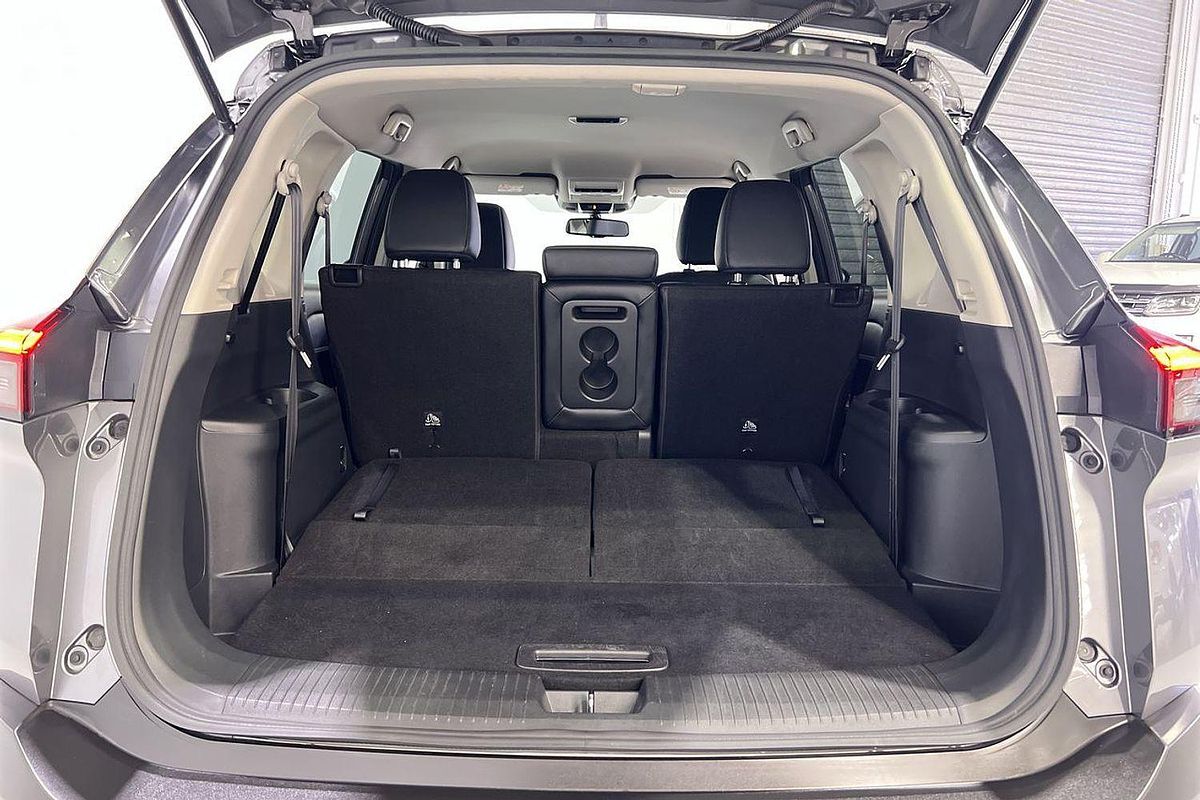 2023 Nissan X-TRAIL ST-L T33