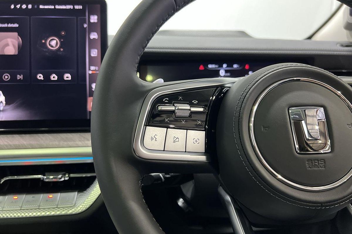 2025 GWM Tank 500 Ultra Hi4-T PHEV P03