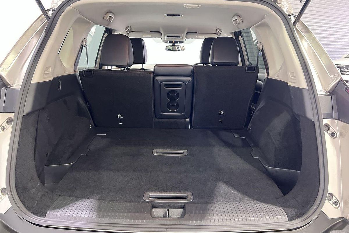 2023 Nissan X-TRAIL ST-L T33