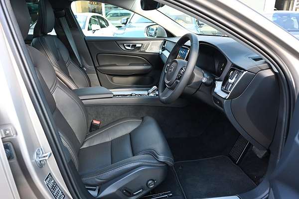 2024 Volvo V60 Cross Country Ultimate B5 Bright