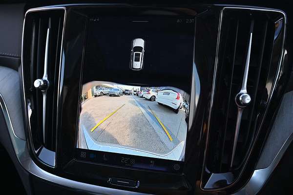 2024 Volvo V60 Cross Country Ultimate B5 Bright