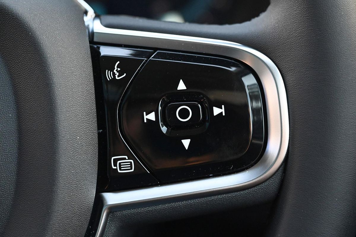 2024 Volvo V60 Cross Country Ultimate B5 Bright