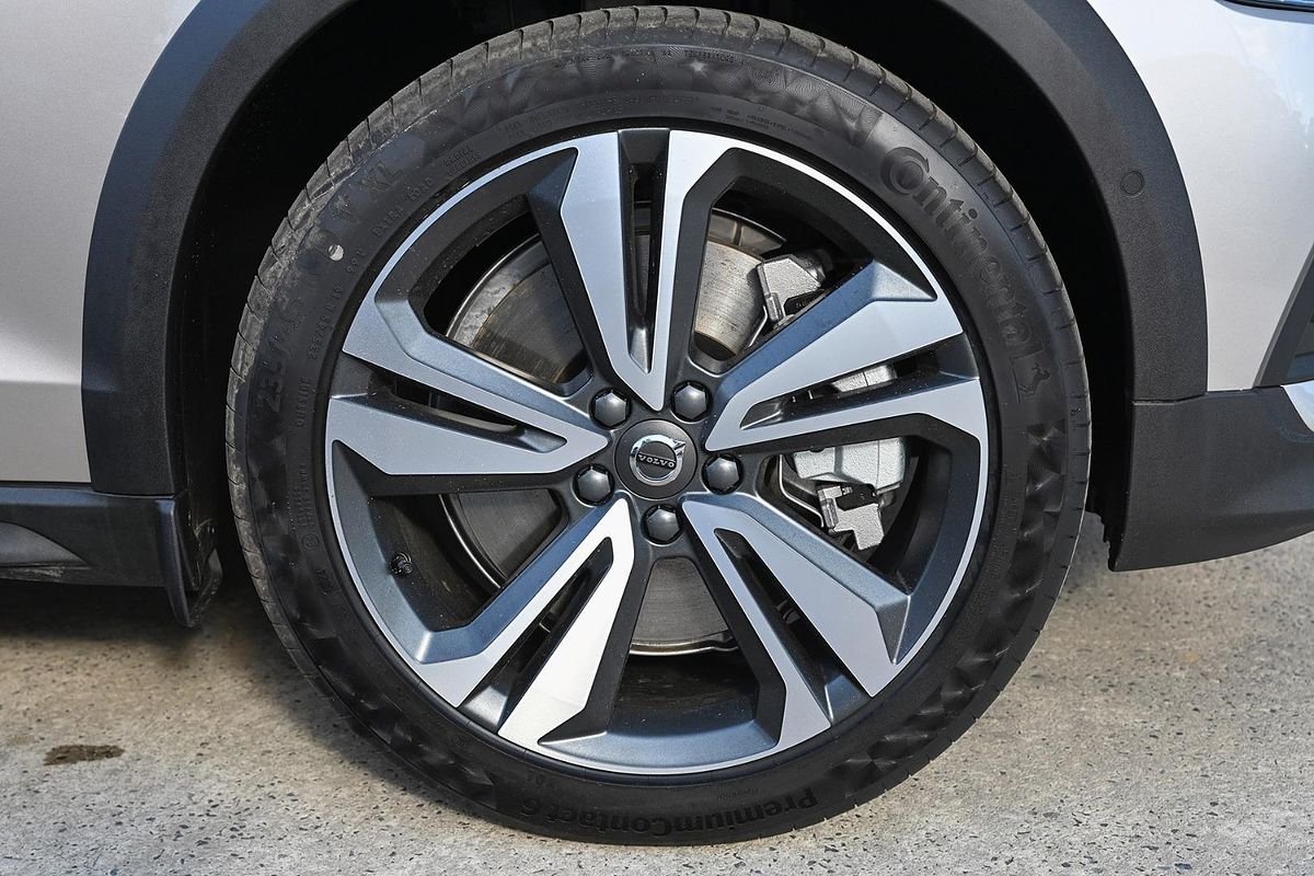 2024 Volvo V60 Cross Country Ultimate B5 Bright