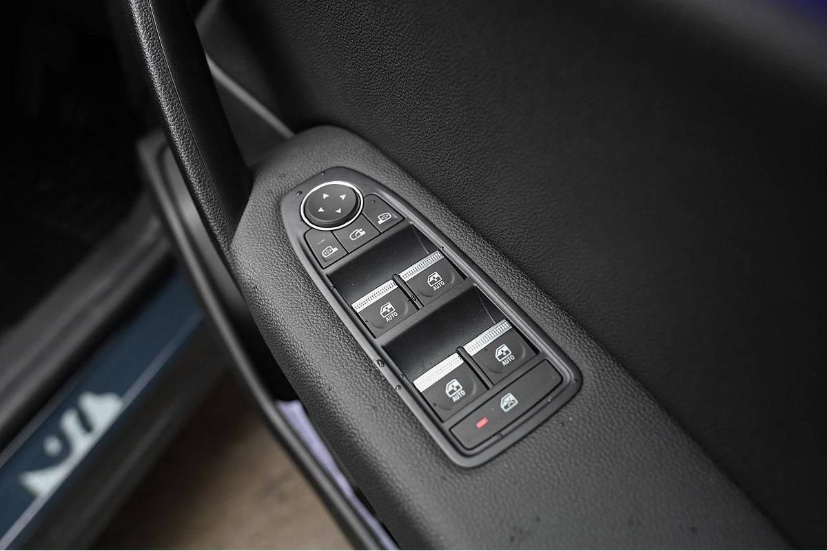 2023 Renault Captur Intens XJB