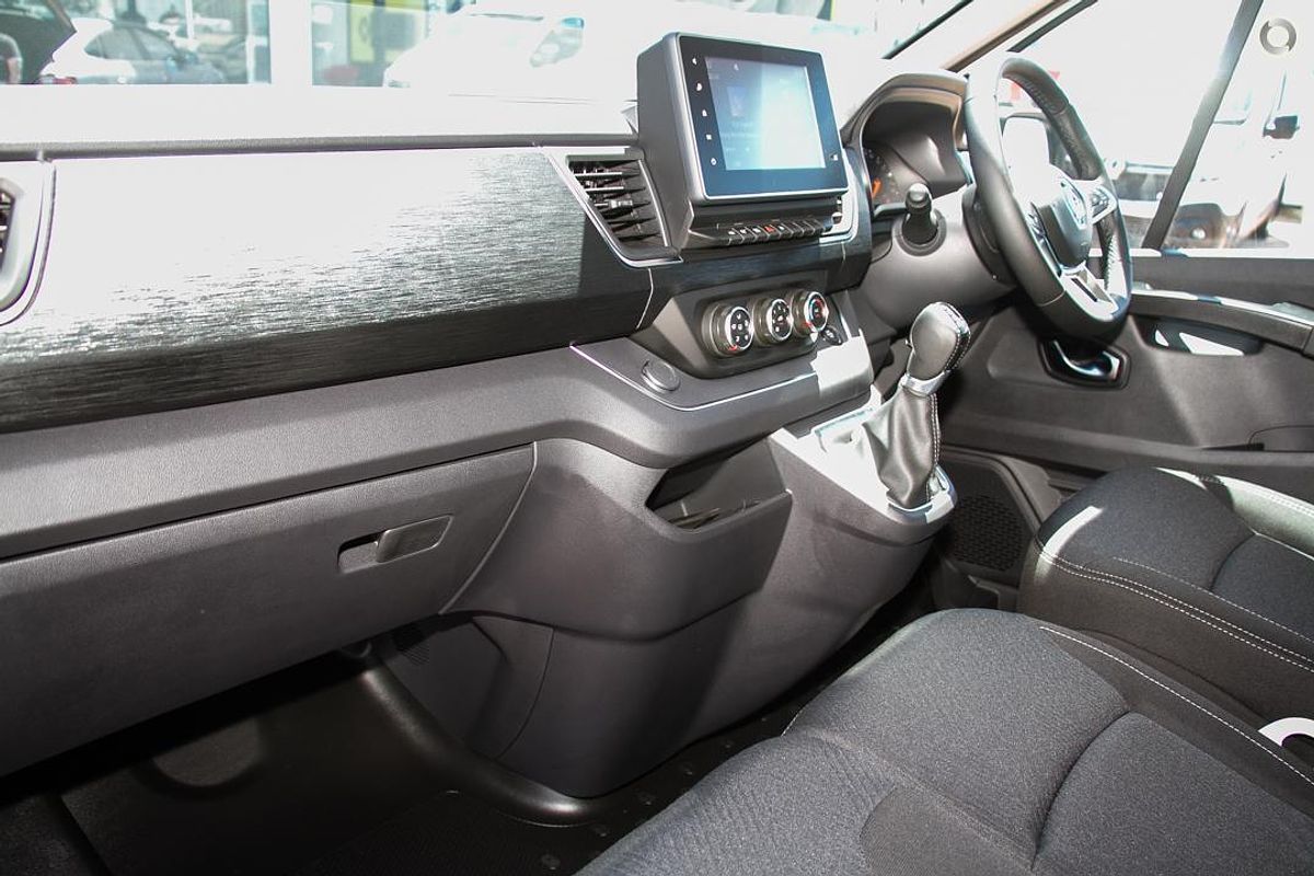 2024 Renault Trafic Premium X82 LWB Low Roof